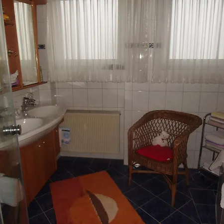 Guest house Gasthof-pension Zur Linde